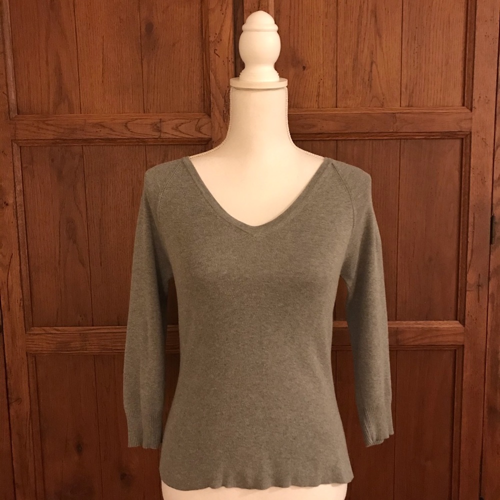 Banana Republic vneck sweater